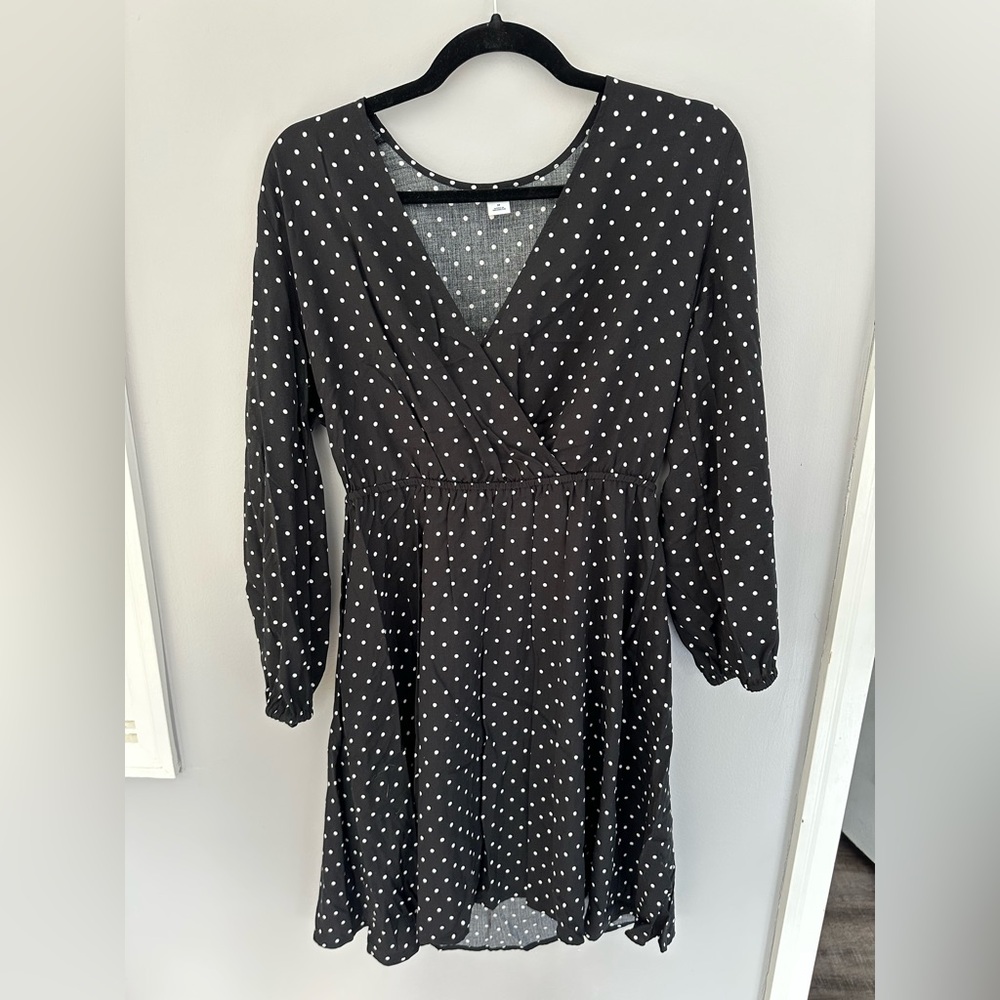 Old Navy Black and White Polka Dot Long Sleeve Wrap Dress